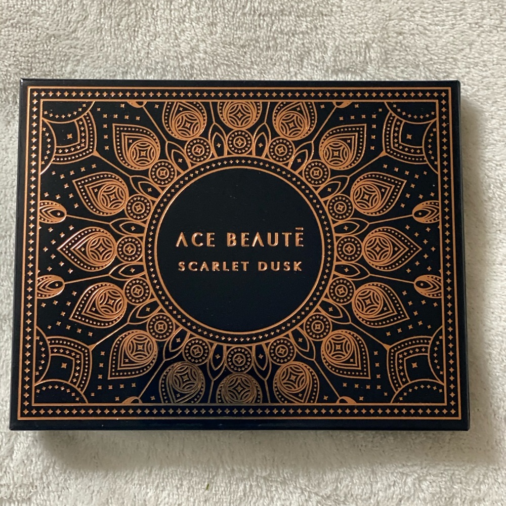 Ace Beaute Scarlet Dusk Palette